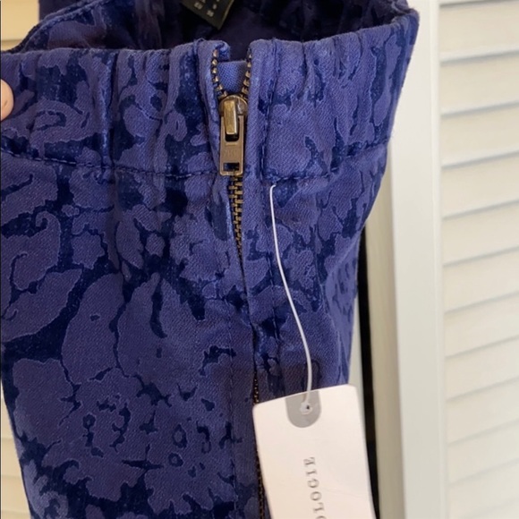 NWT Ladies Anthropologie flocked damask pants - Picture 3 of 9